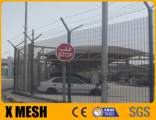 3.5mm Wire Anti Climb Mesh Fence 3,5m High Include Top Y Arm And Barbed Wire για το πάρκινγκ